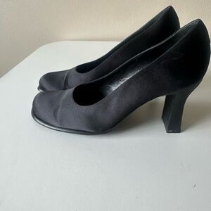 Vintage 90s Black Satin Heel Pumps 8